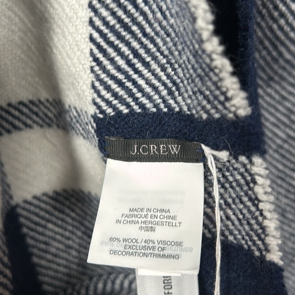 NWT J. Crew Wool Blend Navy White Plaid Large Shawl Scarf - Picture 4 of 10